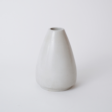 Load image into Gallery viewer, Large Bud Vase