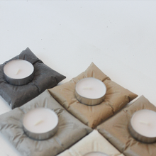 Load image into Gallery viewer, Pillow Nest Tealight Candle Holder