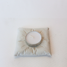 Load image into Gallery viewer, Pillow Nest Tealight Candle Holder