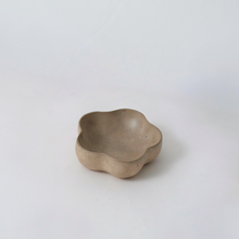 Load image into Gallery viewer, Flower Trinket Dish