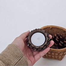 Load image into Gallery viewer, Pinecone Tealight Candle Holder