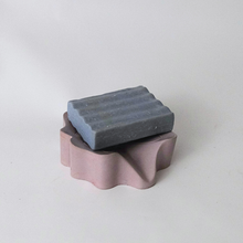 Load image into Gallery viewer, Flower Petal Soap Dish / Spoon Rest