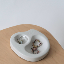 Load image into Gallery viewer, Irregular Jewelry Tray
