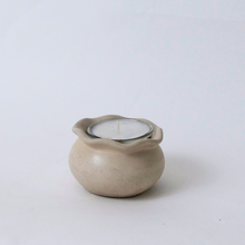 Load image into Gallery viewer, Wavy Pot / Planter
