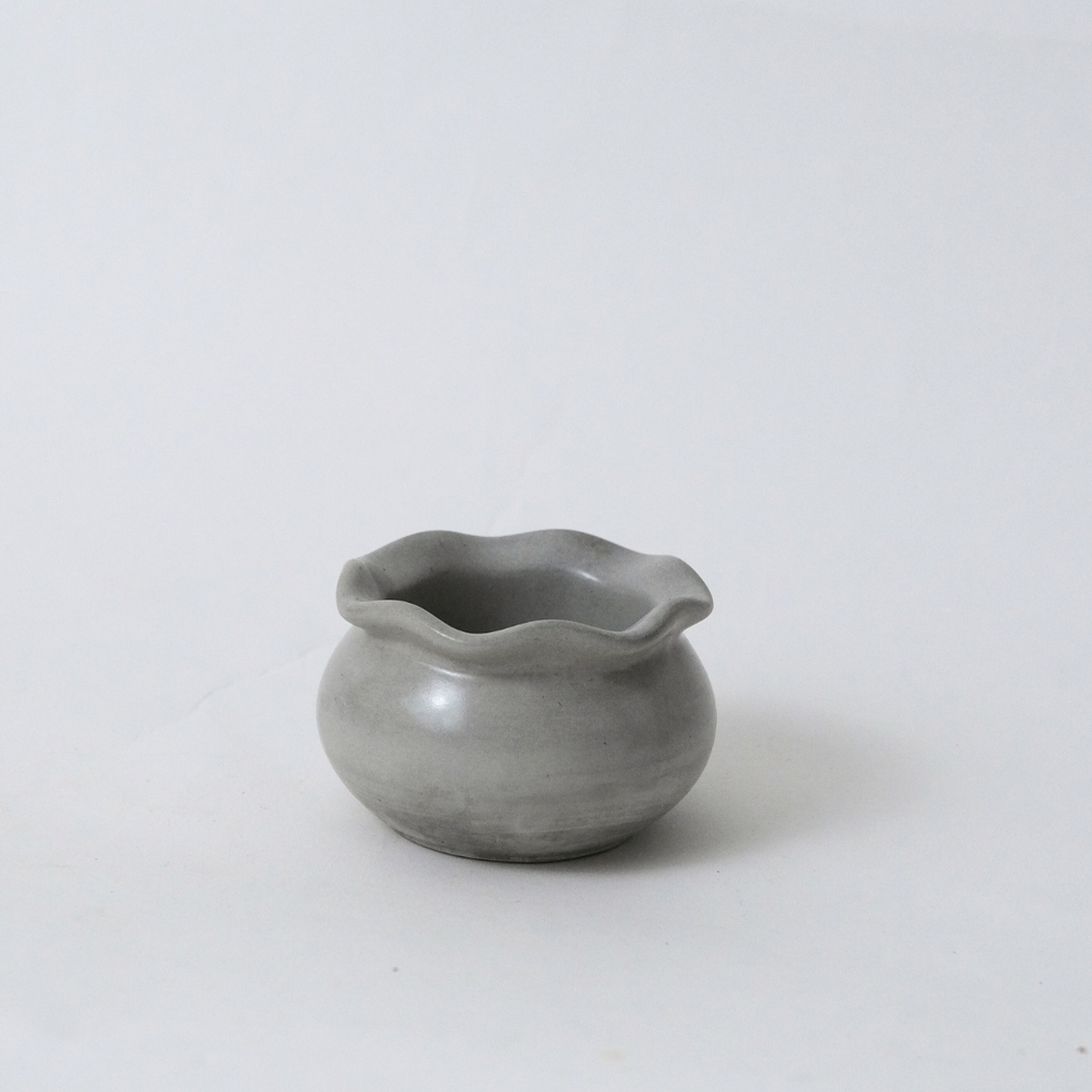 Wavy Pot / Planter
