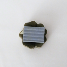 Load image into Gallery viewer, Flower Petal Soap Dish / Spoon Rest
