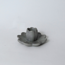 Load image into Gallery viewer, Lotus Candle Holder
