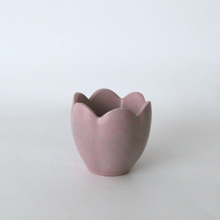 Load image into Gallery viewer, Simple Flower Planter
